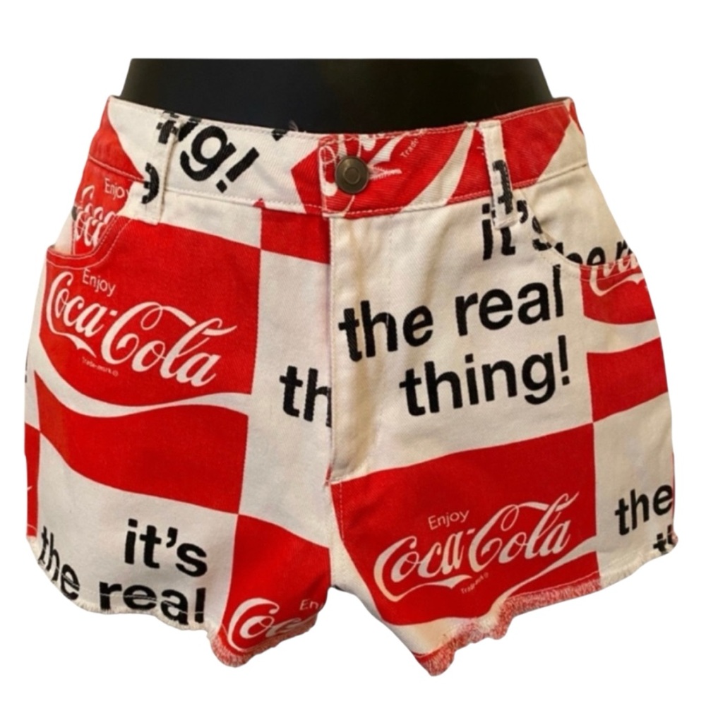 Coca Cola Logo Print Women’s Retro Cut Off Shorts Size Small